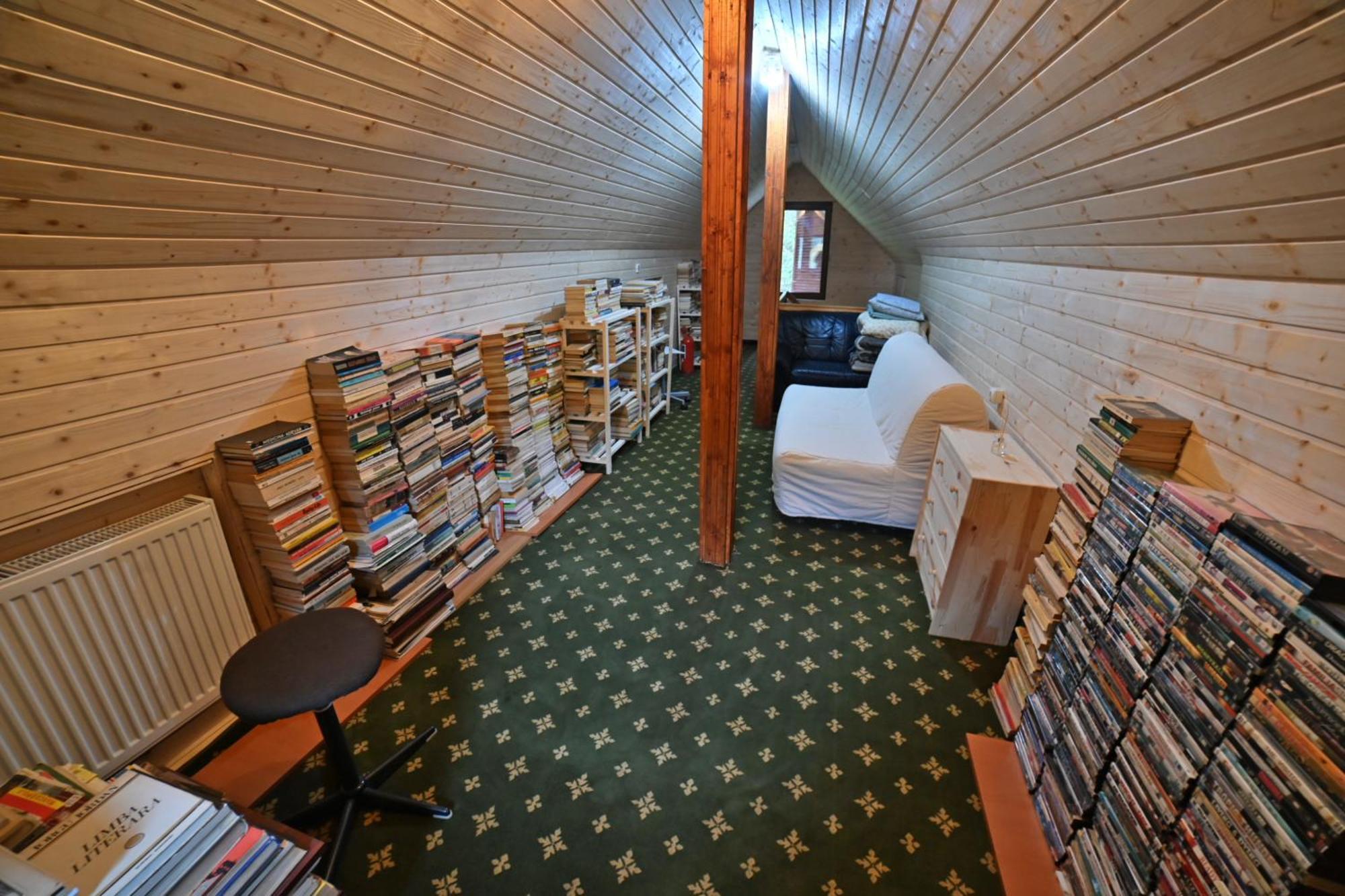 Casa De Vacanta Satic Piatra Craiului La Doi Viermi المظهر الخارجي الصورة