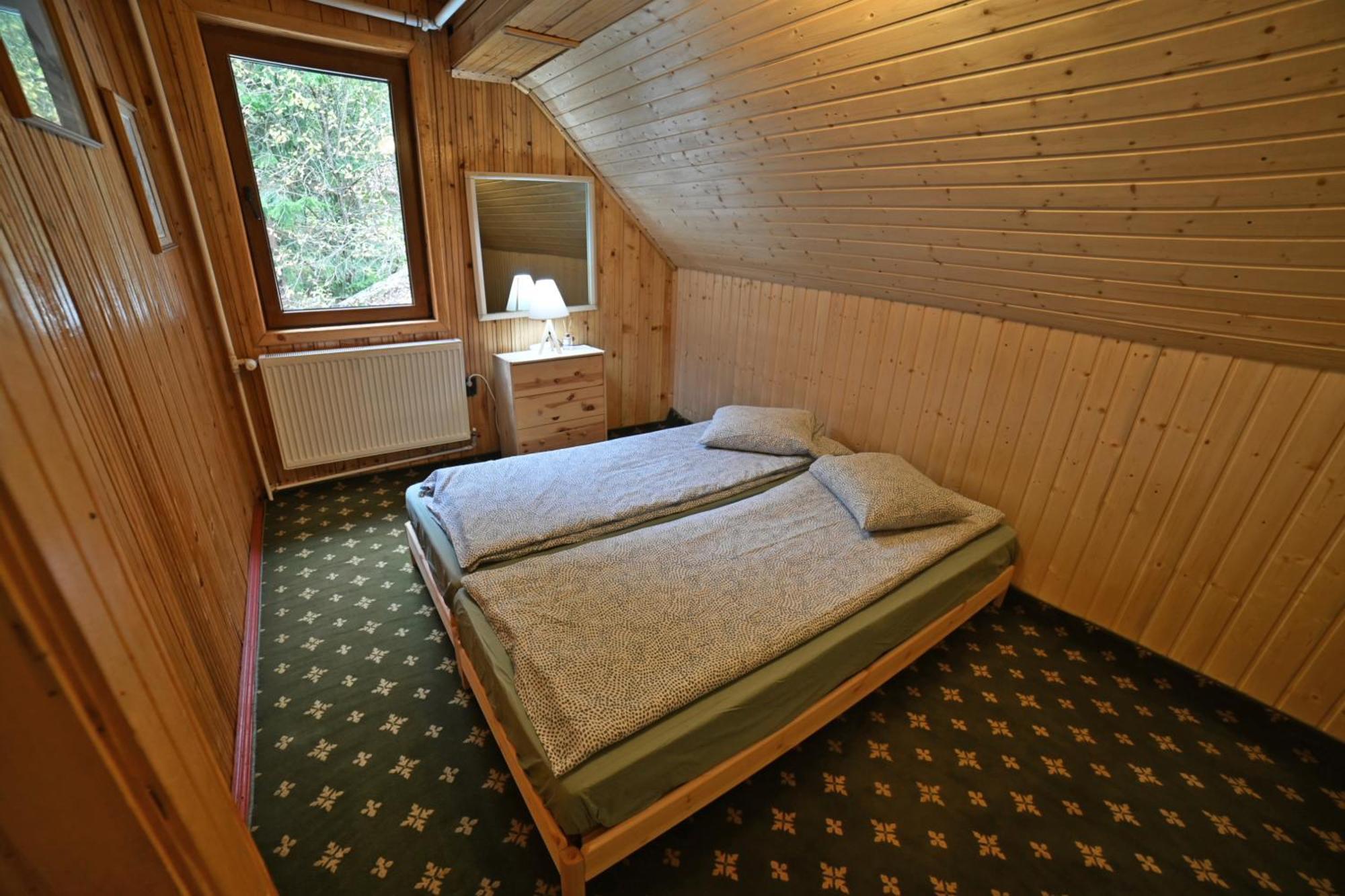 Casa De Vacanta Satic Piatra Craiului La Doi Viermi المظهر الخارجي الصورة